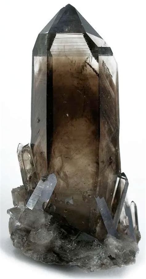 茶晶屬性|茶晶/煙晶/煙水晶｜Smoky Quartz【功效/顏色/評級/脈 